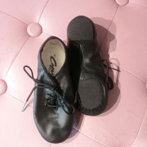 NEW Capezio tie jazz shoes